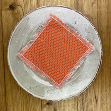 Charger l'image dans la galerie, Petites serviettes de table coloris variés par 6 ou par 12