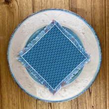 Charger l'image dans la galerie, Petites serviettes de table coloris variés par 6 ou par 12