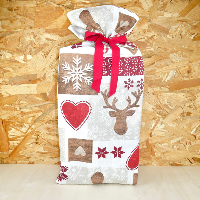 Emballage cadeau en tissu 100% coton 100% réutilisable 100% français tissu Noël fond bois créateur de lien révolutionnons ensemble le monde de l'emballage papier cadeau furoshiki alternative