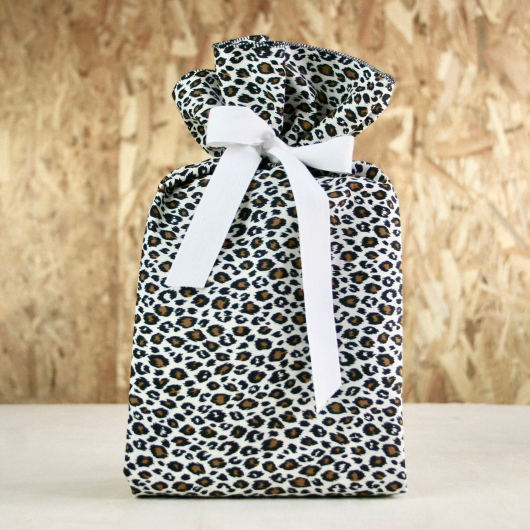 emballage cadeau en tissu réutilisable qui n'utilise pas le pliage japonais furoshiki - Taille XS tissu motif  léopard