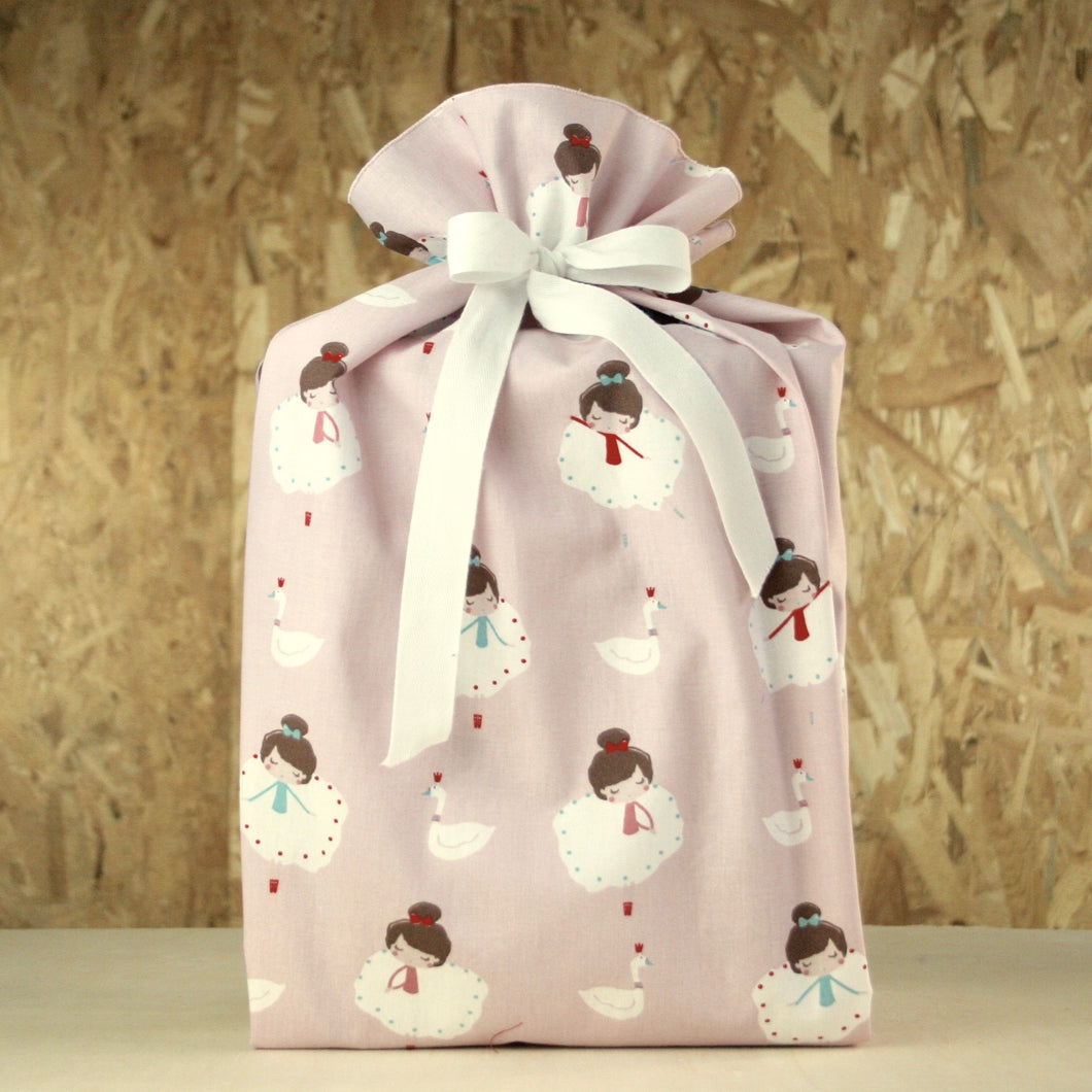 emballage cadeau en tissu réutilisable qui n'utilise pas le pliage japonais furoshiki - Taille M tissu motif danseuse rose